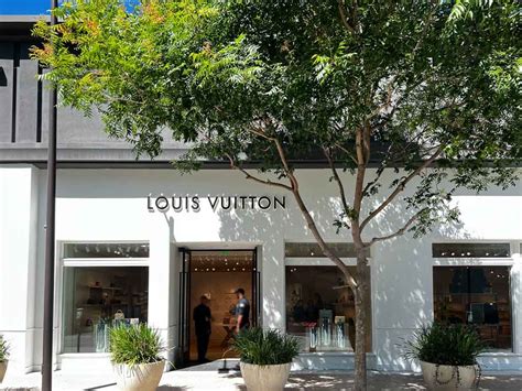 louis vuitton in walnut creek.